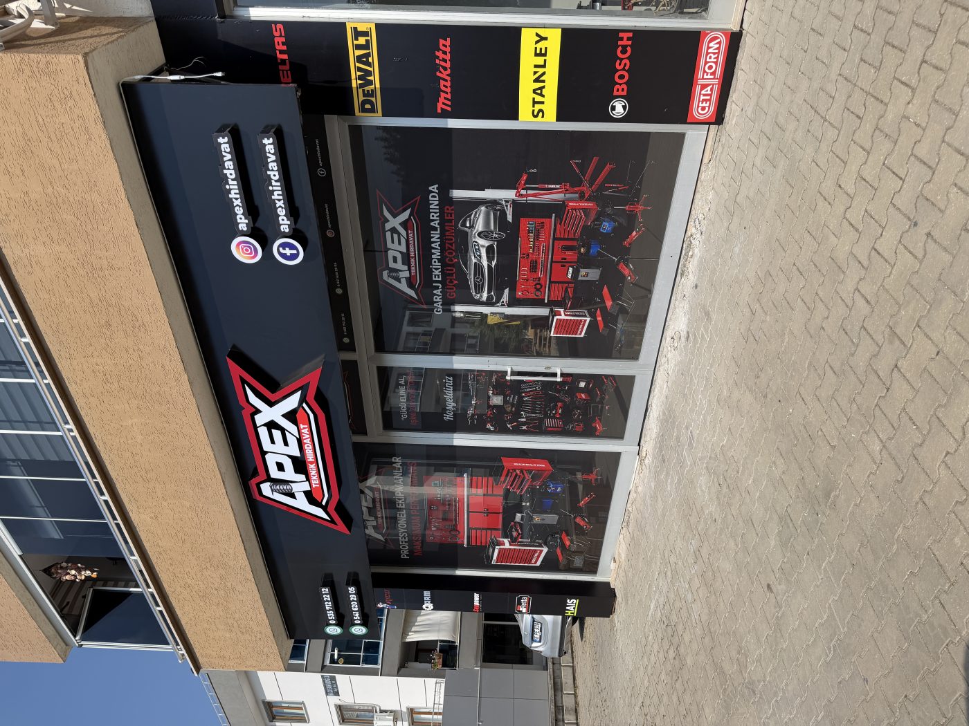 Apex Teknik Hırdavat Cephe ve Vitrin Uygulaması