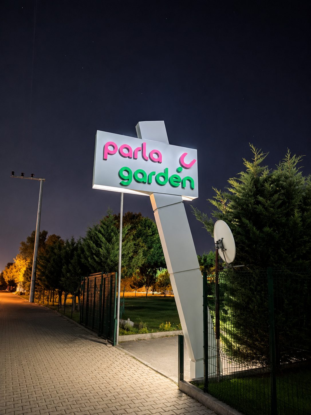 Parla Garden Işıklı Tabelası